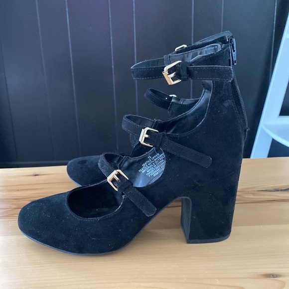 Velvet heels - Picture 2 of 3